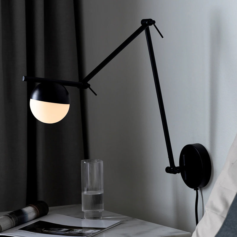 Contina Wall Light