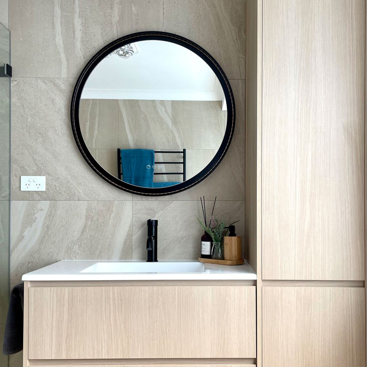 Eclipse LED Mirror