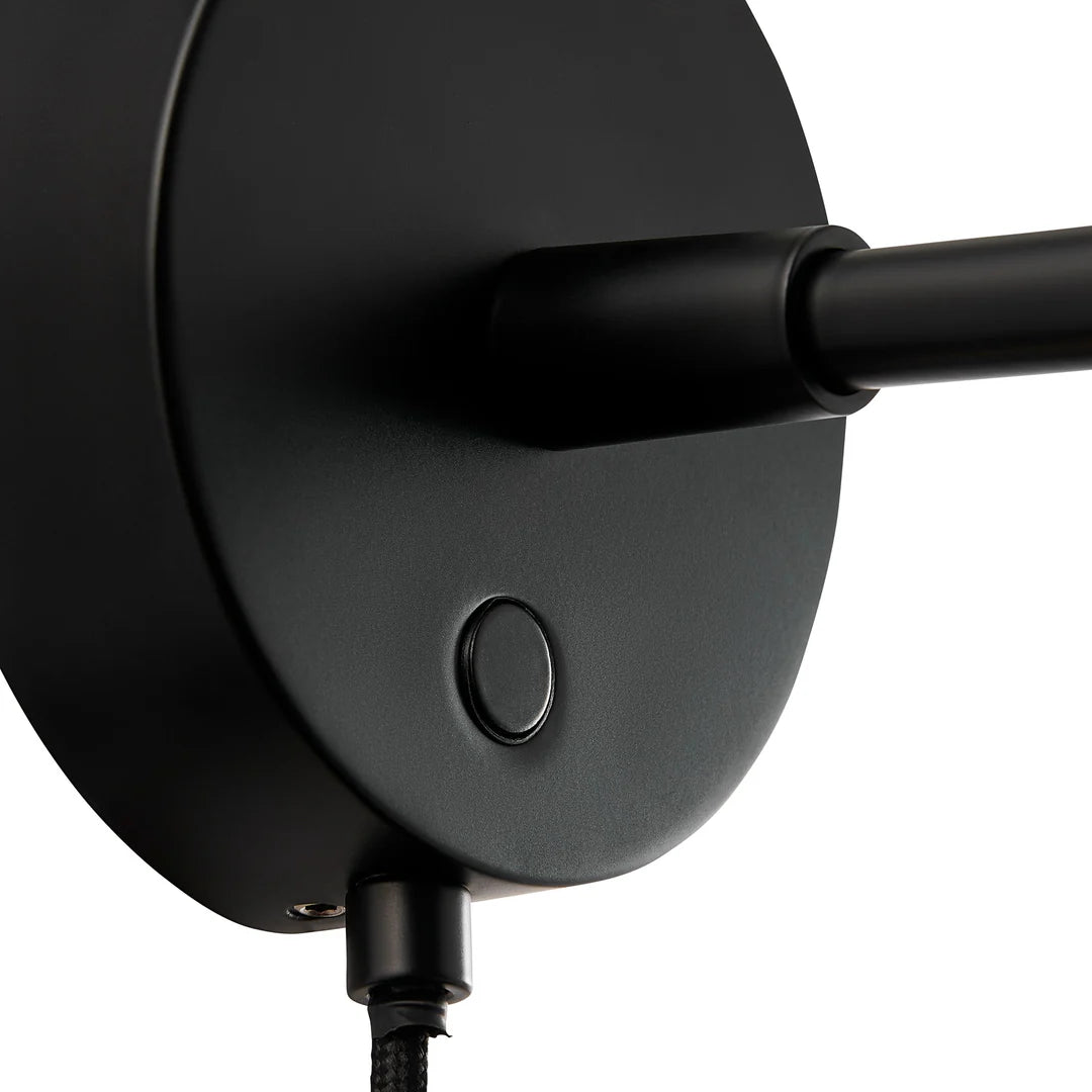 Darci Wall Light