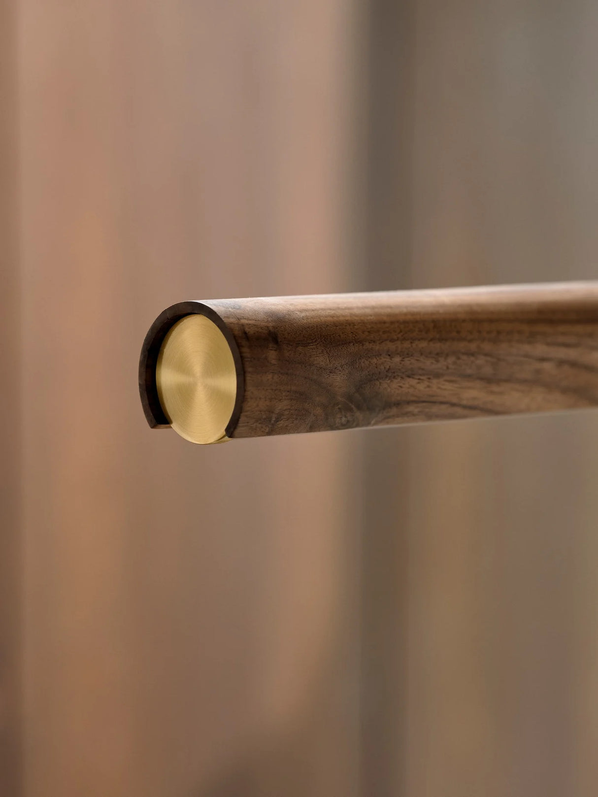 Akeno Linear Pendant
