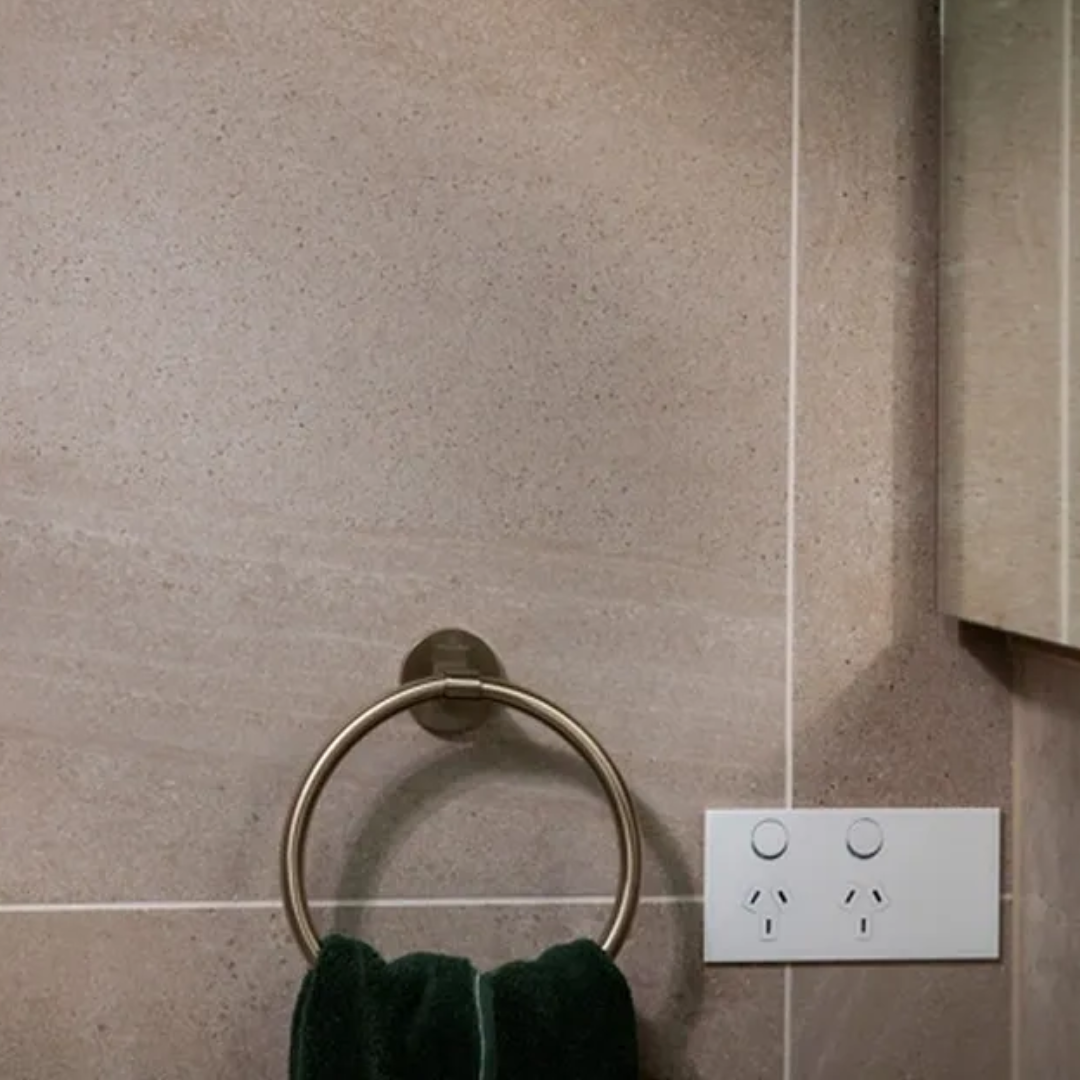 Solis - Zen White - Socket Collection