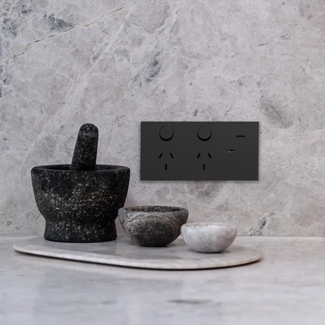 Solis - Zen Black - Socket Collection