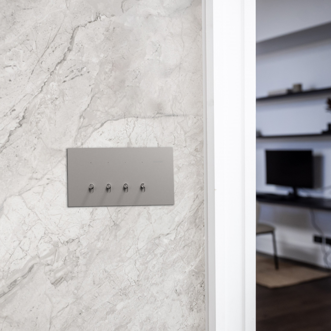 Solis T - Platinum - Socket Collection