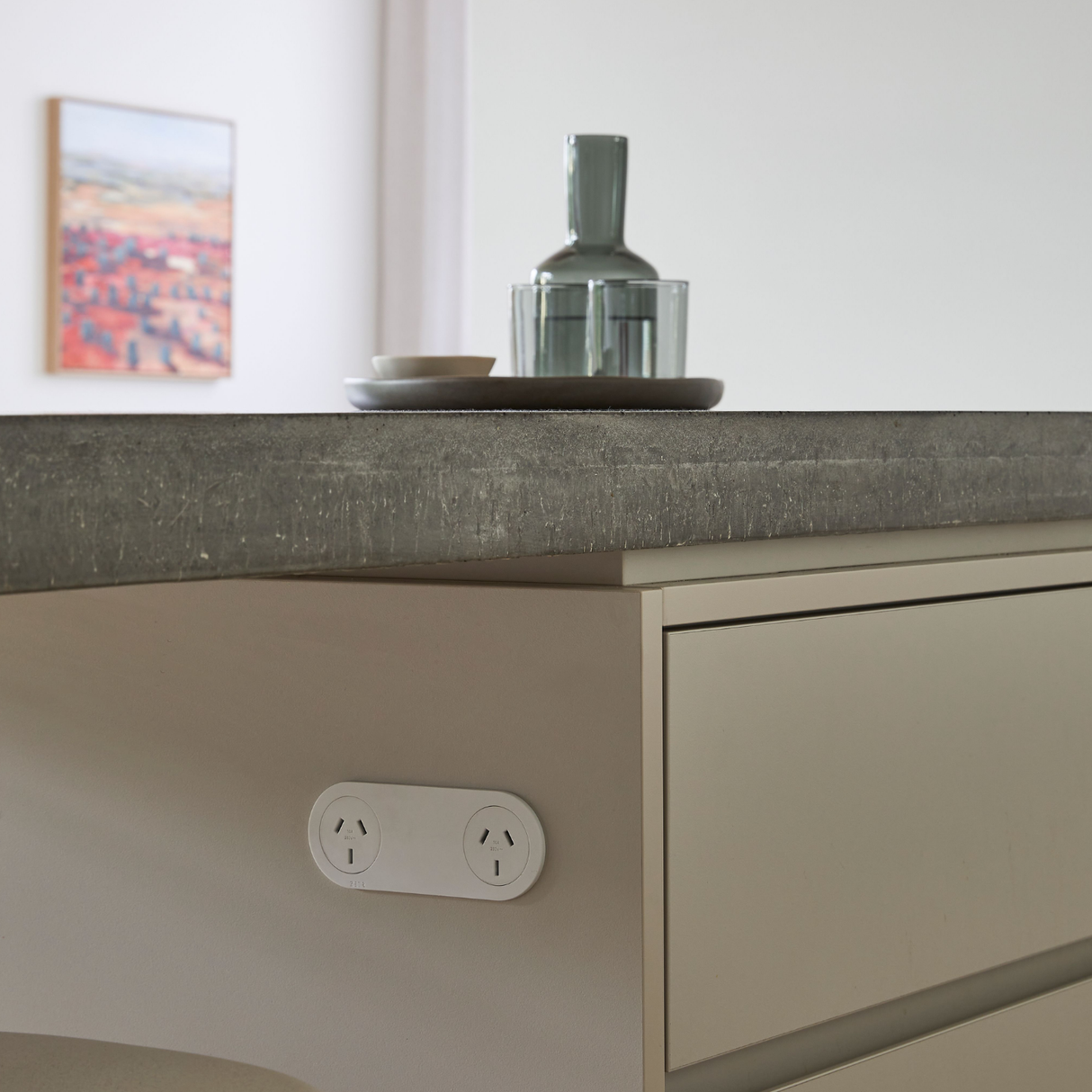 ZETR - 12 / Surface - Matte White Double Outlet
