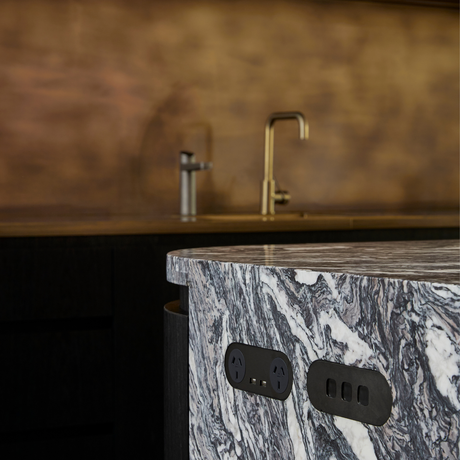 ZETR - 13 / Flush - Bronze Double Outlet